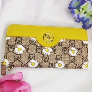 Daisy yellow wallet